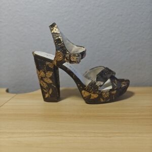 Anne Klein Women's Metallic LALIMA Platform Sandals DarkGrey /Gold Fabric Size 9